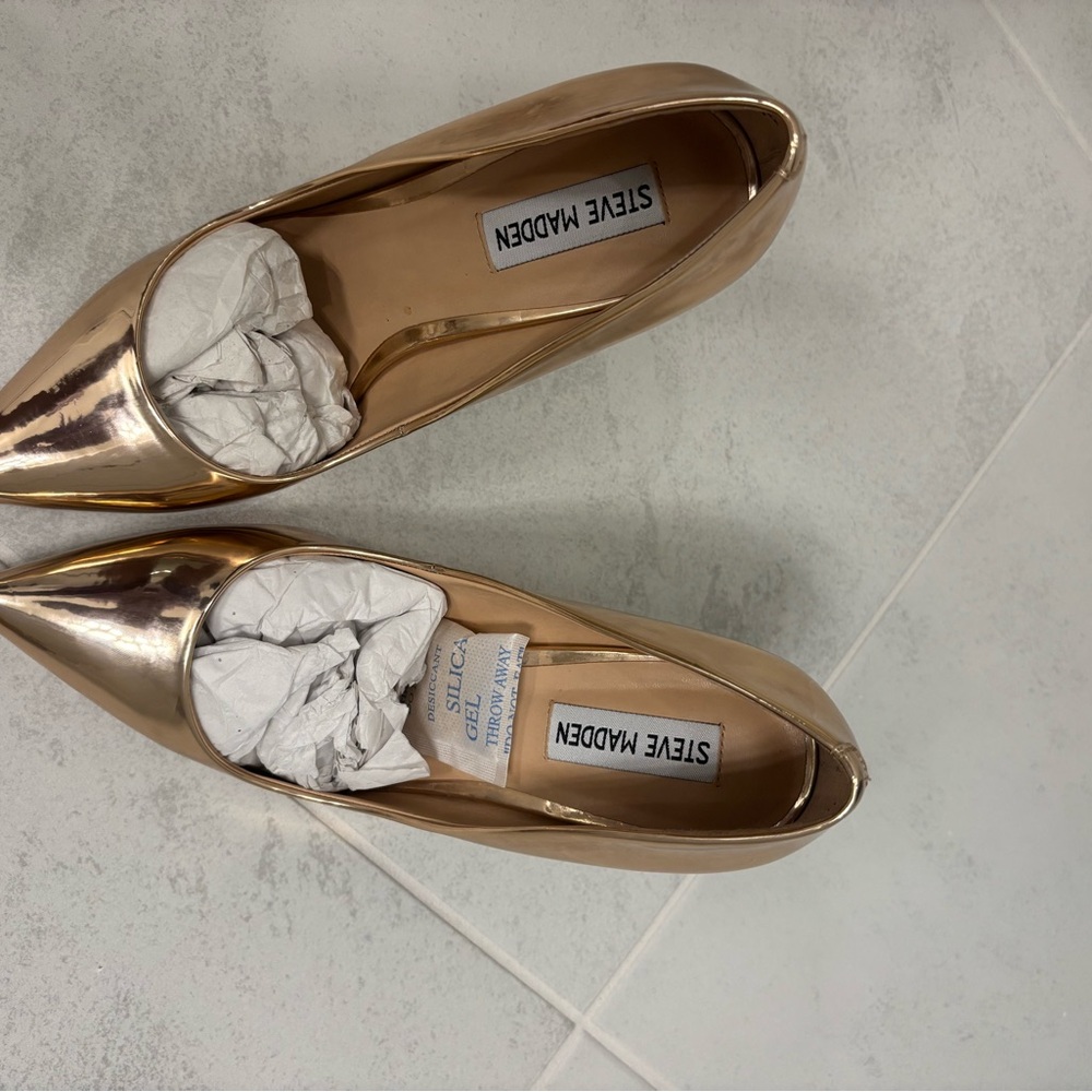 Steve Madden Metallic Gold Heels
